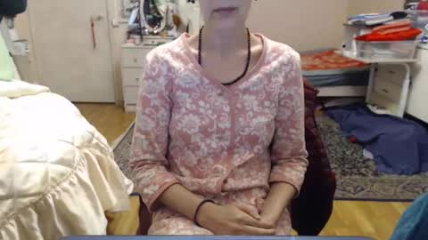 KiuminBerry online show from October 25, 9:50 am