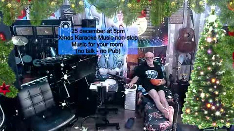 Snapshot of kiveuxmakeu chatting on December 22, 5:43 pm kiveuxmakeu online show from December 22, 5:43 pm