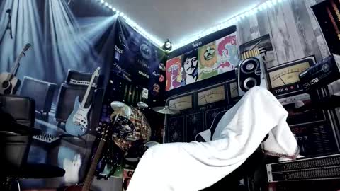 Snapshot of kiveuxmakeu chatting on January 11, 5:51 pm kiveuxmakeu online show from January 11, 5:51 pm