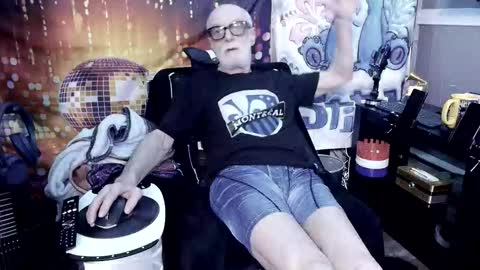 Snapshot of kiveuxmakeu chatting on January 14, 6:41 am kiveuxmakeu online show from January 14, 6:41 am