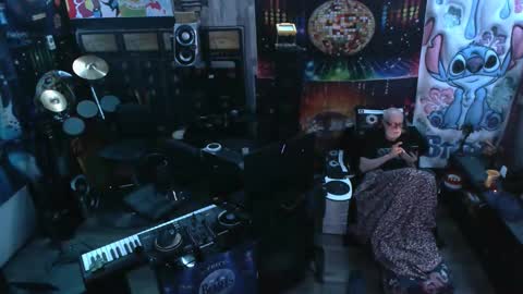 Snapshot of kiveuxmakeu chatting on January 16, 6:28 am kiveuxmakeu online show from January 16, 6:28 am