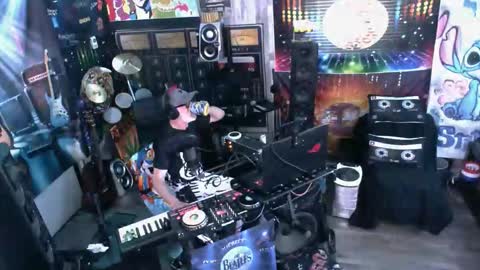 Snapshot of kiveuxmakeu chatting on January 16, 6:34 pm kiveuxmakeu online show from January 16, 6:34 pm