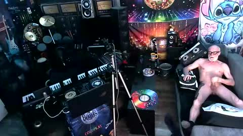 kiveuxmakeu online show from March 4, 3:12 am