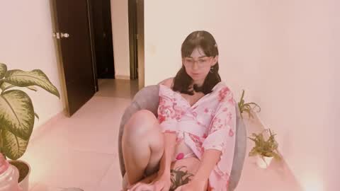 Little piece of fruit online show from December 20, 3:25 am