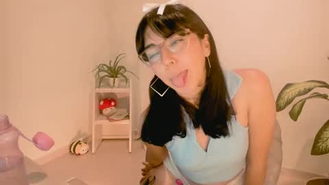 Little piece of fruit online show from January 27, 2:10 am