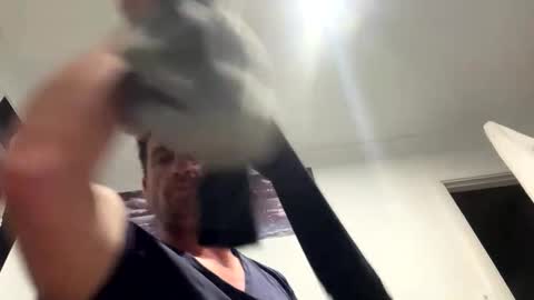 Snapshot of kiwibuzzer chatting on October 17, 4:53 pm Champ online show from October 17, 4:53 pm