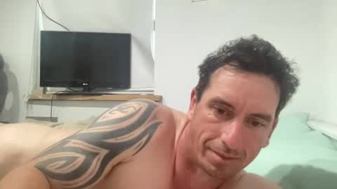 Snapshot of kiwibuzzer chatting on October 26, 8:04 pm Champ online show from October 26, 8:04 pm