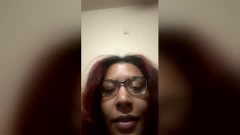 Snapshot of kiwicreampie8 chatting on March 3, 5:35 am KalliBaby8 online show from March 3, 5:35 am