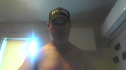 Snapshot of kiwiguy19773 chatting on December 24, 12:22 am kiwiguy19773 online show from December 24, 12:22 am