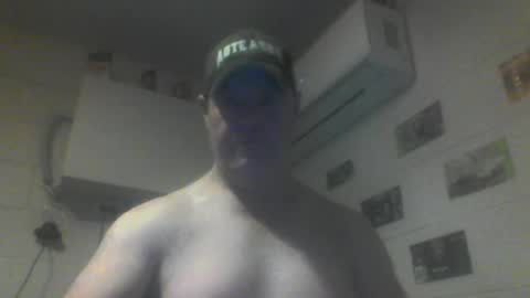 Snapshot of kiwiguy19773 chatting on June 17, 7:00 am kiwiguy19773 online show from June 17, 7:00 am