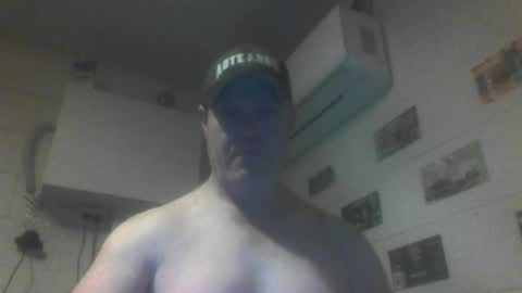Snapshot of kiwiguy19773 chatting on June 25, 7:13 am kiwiguy19773 online show from June 25, 7:13 am