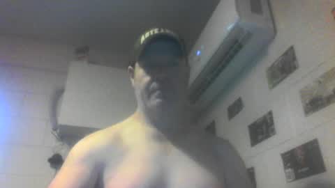 Snapshot of kiwiguy19773 chatting on June 28, 8:59 pm kiwiguy19773 online show from June 28, 8:59 pm