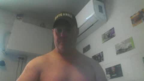 Snapshot of kiwiguy19773 chatting on June 30, 12:44 am kiwiguy19773 online show from June 30, 12:44 am