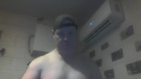 Snapshot of kiwiguy19773 chatting on July 2, 7:25 am kiwiguy19773 online show from July 2, 7:25 am