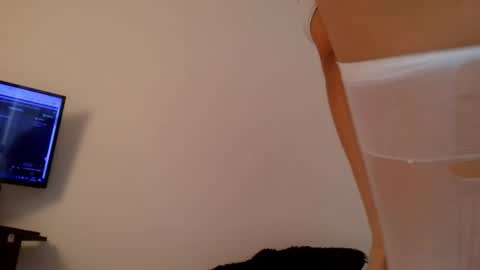 Snapshot of klariiz09 chatting on June 4, 12:55 pm klariiz09 online show from June 4, 12:55 pm