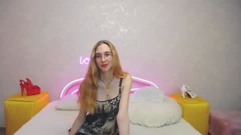 Snapshot of klaryevans chatting on January 26, 1:25 pm Klary online show from January 26, 1:25 pm