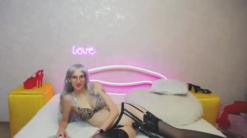 Snapshot of klaryevans chatting on February 26, 4:14 pm Klary online show from February 26, 4:14 pm