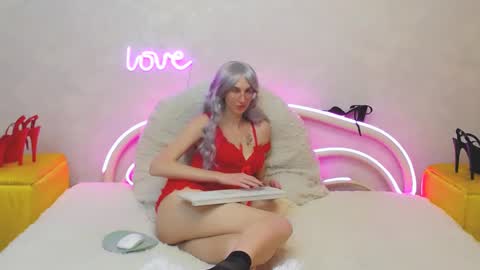 Snapshot of klaryevans chatting on March 1, 1:07 pm Klary online show from March 1, 1:07 pm
