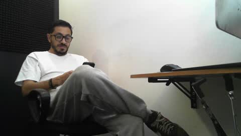 Jeremyz online show from December 2, 3:47 pm