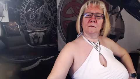 Michelle online show from February 1, 4:54 pm