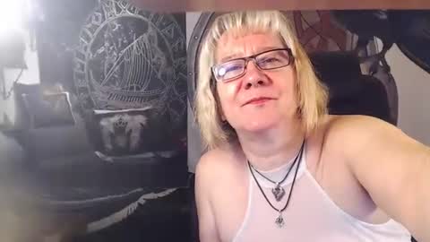 Michelle online show from February 6, 6:02 pm