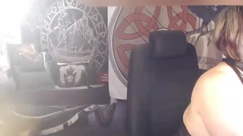 Snapshot of kleiner_teufel chatting on February 16, 6:48 pm Michelle online show from February 16, 6:48 pm