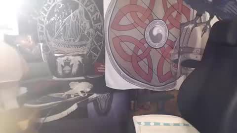Snapshot of kleiner_teufel chatting on February 23, 6:49 pm Michelle online show from February 23, 6:49 pm