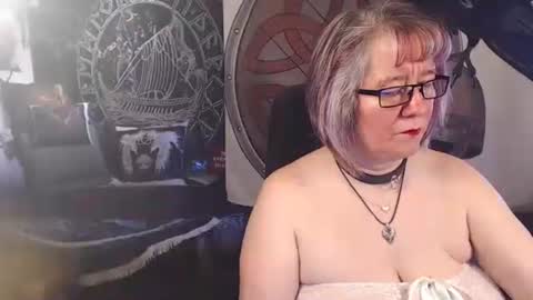 Snapshot of kleiner_teufel chatting on March 4, 8:09 am Michelle online show from March 4, 8:09 am