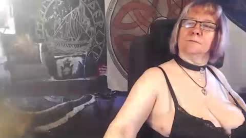 Snapshot of kleiner_teufel chatting on March 27, 7:47 am Michelle online show from March 27, 7:47 am
