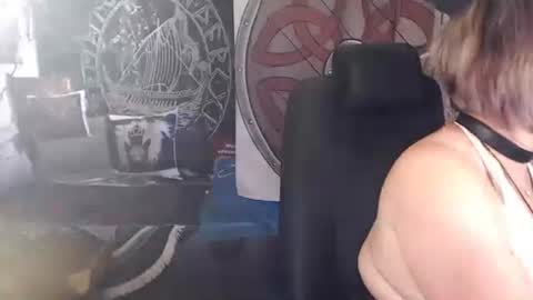 Snapshot of kleiner_teufel chatting on June 9, 3:34 pm Michelle online show from June 9, 3:34 pm