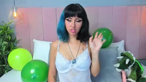 Snapshot of kleolennox chatting on March 17, 2:09 pm Kleo online show from March 17, 2:09 pm