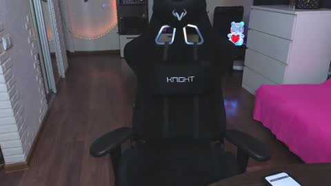 Alisa.         online show from April 7, 6:30 pm