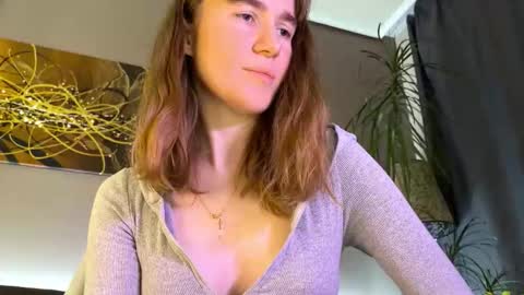 Snapshot of kleya___ chatting on November 19, 5:02 pm Kleya online show from November 19, 5:02 pm