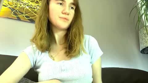 Snapshot of kleya___ chatting on November 23, 4:29 pm Kleya online show from November 23, 4:29 pm