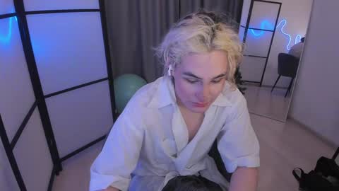 Klin online show from December 2, 2:53 am