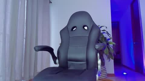 klinsmannwalton online show from November 3, 11:22 am