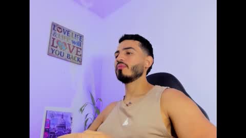 Snapshot of klinsmannwalton chatting on February 12, 10:43 am klinsmannwalton online show from February 12, 10:43 am