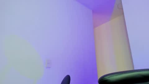 Snapshot of klinsmannwalton chatting on March 16, 11:47 am klinsmannwalton online show from March 16, 11:47 am