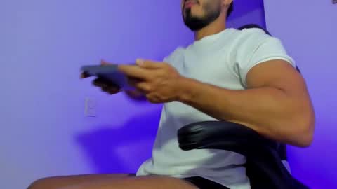 Snapshot of klinsmannwalton chatting on March 17, 11:24 am klinsmannwalton online show from March 17, 11:24 am