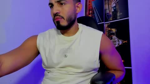 Snapshot of klinsmannwalton chatting on March 24, 12:59 am klinsmannwalton online show from March 24, 12:59 am