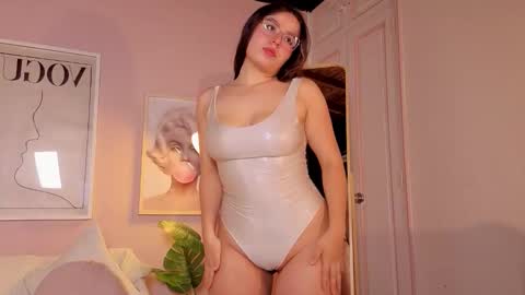 kloe222 online show from October 15, 2:39 pm