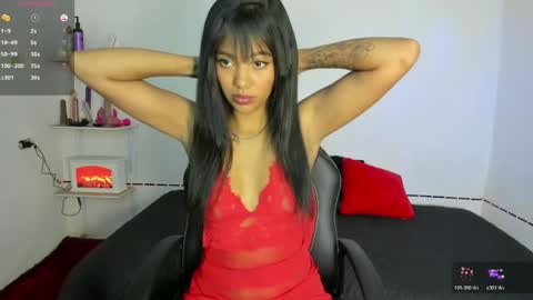 Snapshot of kloy_sech chatting on April 20, 10:07 am Valen online show from April 20, 10:07 am