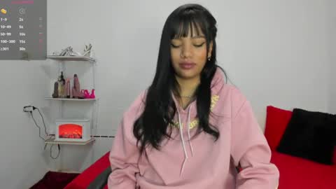 Snapshot of kloy_sech chatting on July 27, 10:55 am Valen online show from July 27, 10:55 am