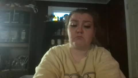 kmarie1196 online show from February 10, 11:09 pm