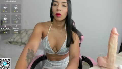 Camila Reyes online show from July 9, 1:04 pm