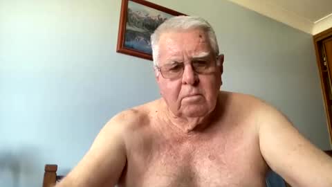 Snapshot of knights2001 chatting on January 29, 5:09 am Aussiedude online show from January 29, 5:09 am