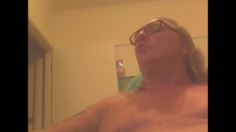 knobout online show from December 2, 12:29 pm