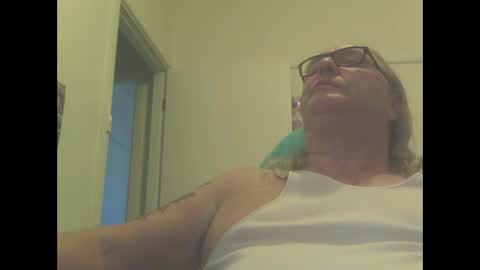 knobout online show from February 17, 3:58 am