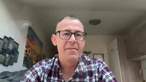 knusperhase1 online show from April 19, 9:30 am