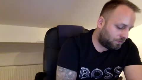 hugo online show from March 29, 2:00 am